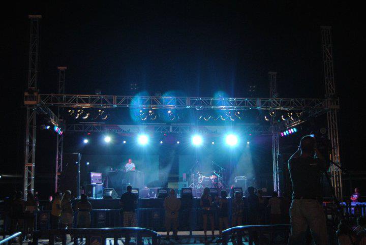 Montaje de sonido e iluminación de Radio Curbelo