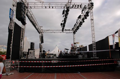 Montaje de sonido e iluminación de Radio Curbelo