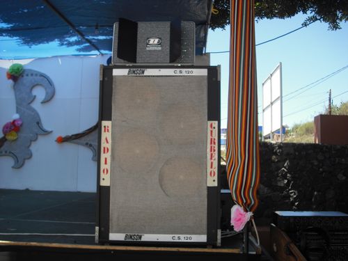 Montaje de sonido e iluminación de Radio Curbelo