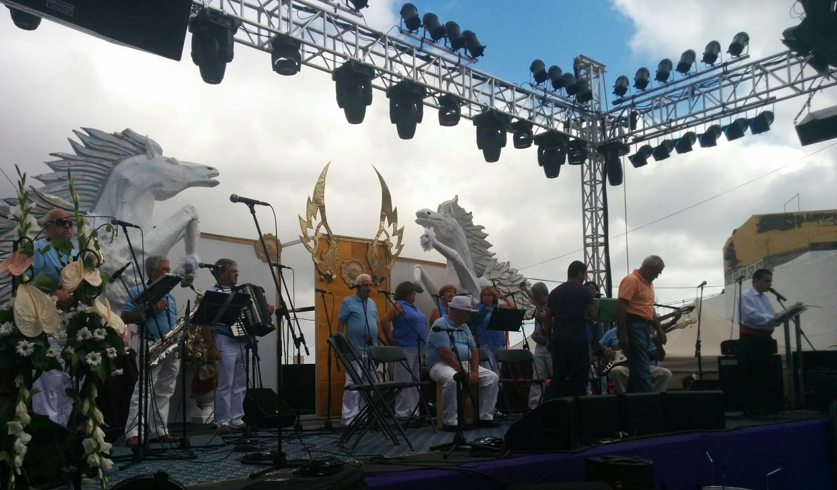 Montaje de sonido e iluminación de Radio Curbelo